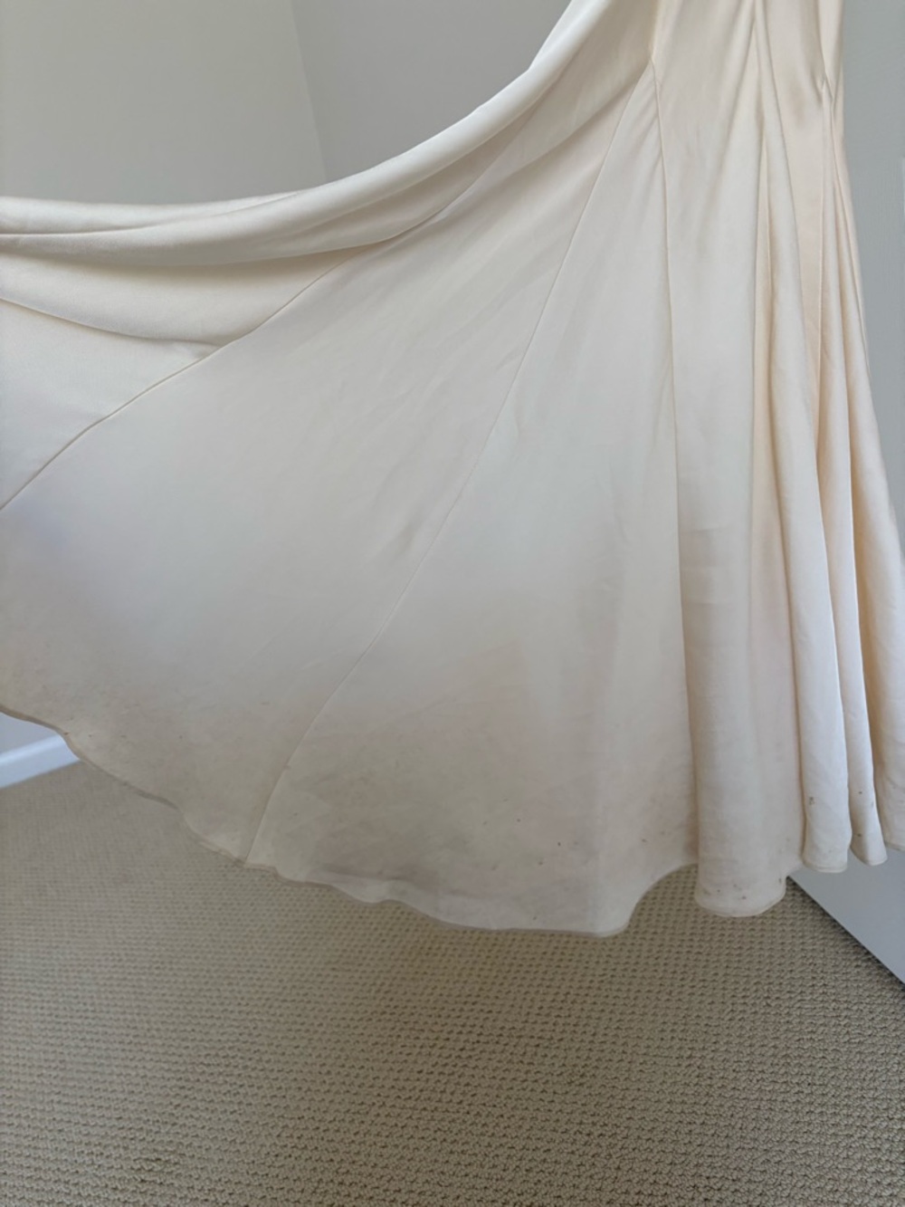 Leau Elegant Cream Satin Dress - Picture 7 of 11
